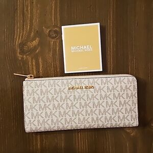 Michael Kors Jetset large wallet vanilla